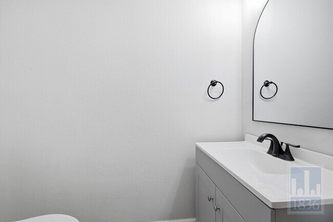 Building Photo - 13016 Wedding Dr