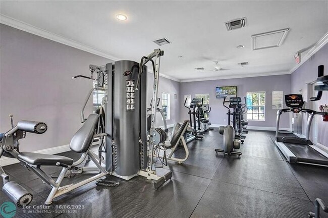 Building Photo - 6211 Bay Club Dr