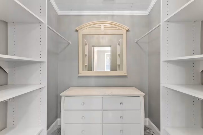 Building Photo - 760 Mallard Dr