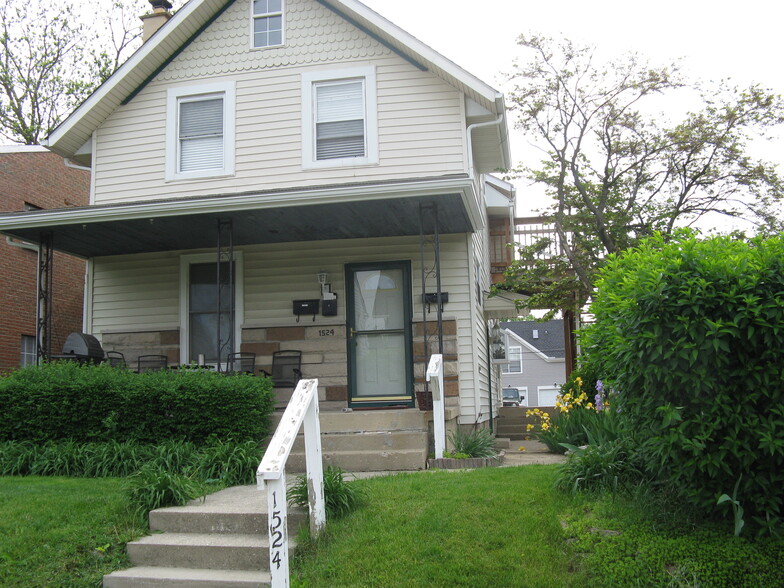 Front unit - 1524 Westwood Ave