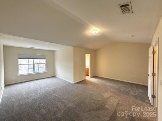 Building Photo - 9203 Lenox Pointe Dr