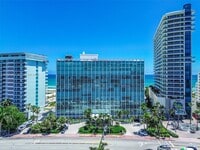 Building Photo - 5055 Collins Ave
