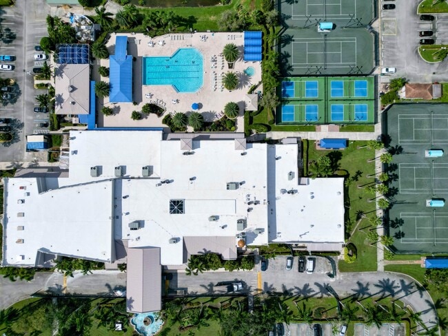 Building Photo - 9734 Harbour Lake Cir