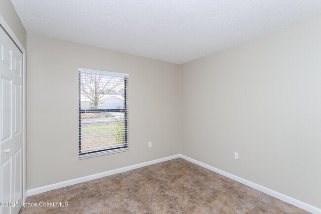 Building Photo - 2291 Macedo Rd NE