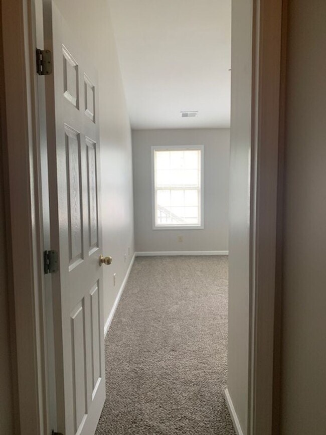 Building Photo - Canterfield Ranch Home      250721