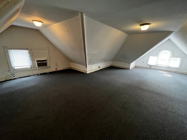 Building Photo - 1476-1478 Michigan Ave.   Mgt