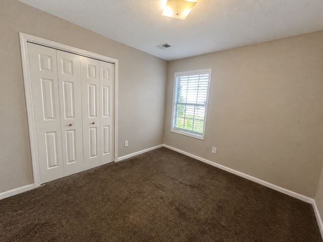 Building Photo - 318 Castle Ridge Dr