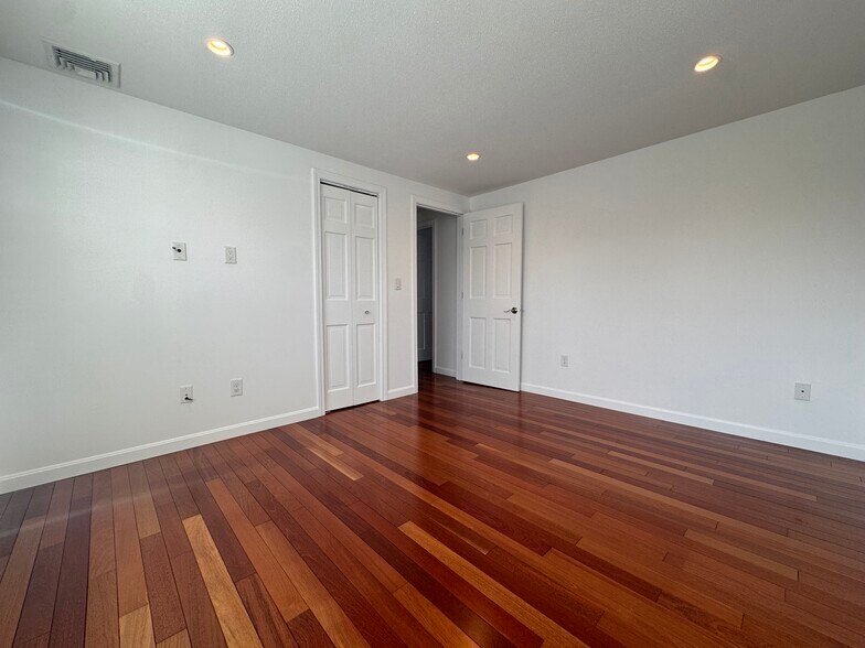 Building Photo - 34 Braman St