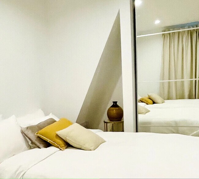 Building Photo - 1907 Maginn Dr