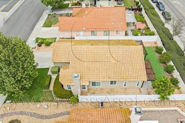 Building Photo - Welcoming 3 Bed / 2 Bath Home in a Peaceful Murrieta Neighborhood