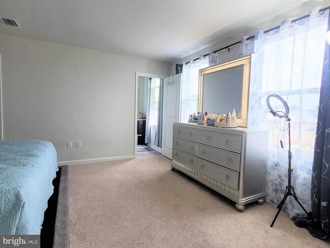 Building Photo - 28 Sedimentary Rock Rd