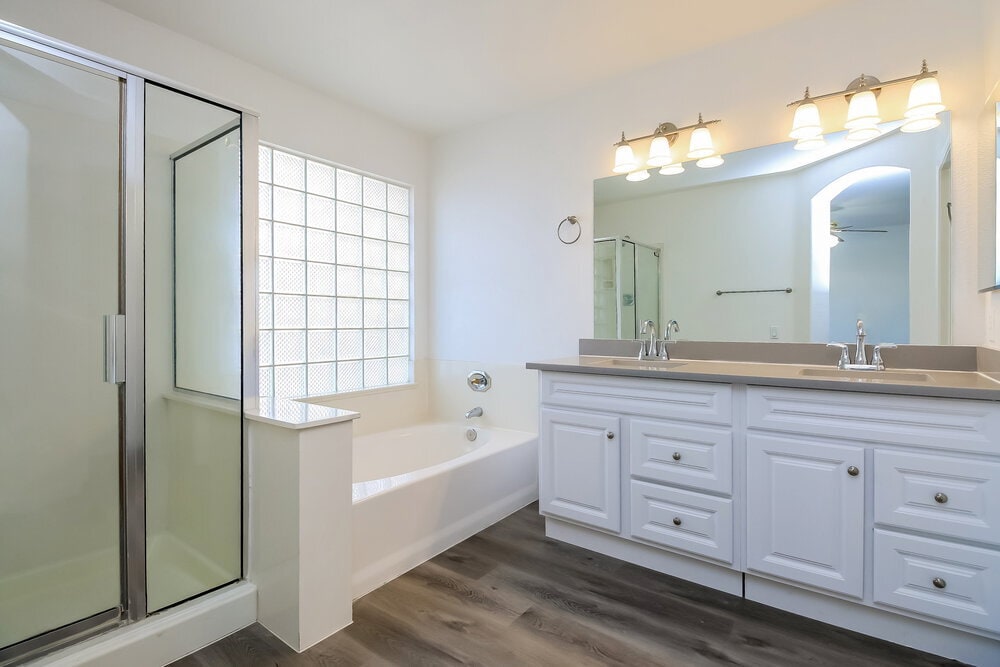 Building Photo - 1350 W Gary Dr