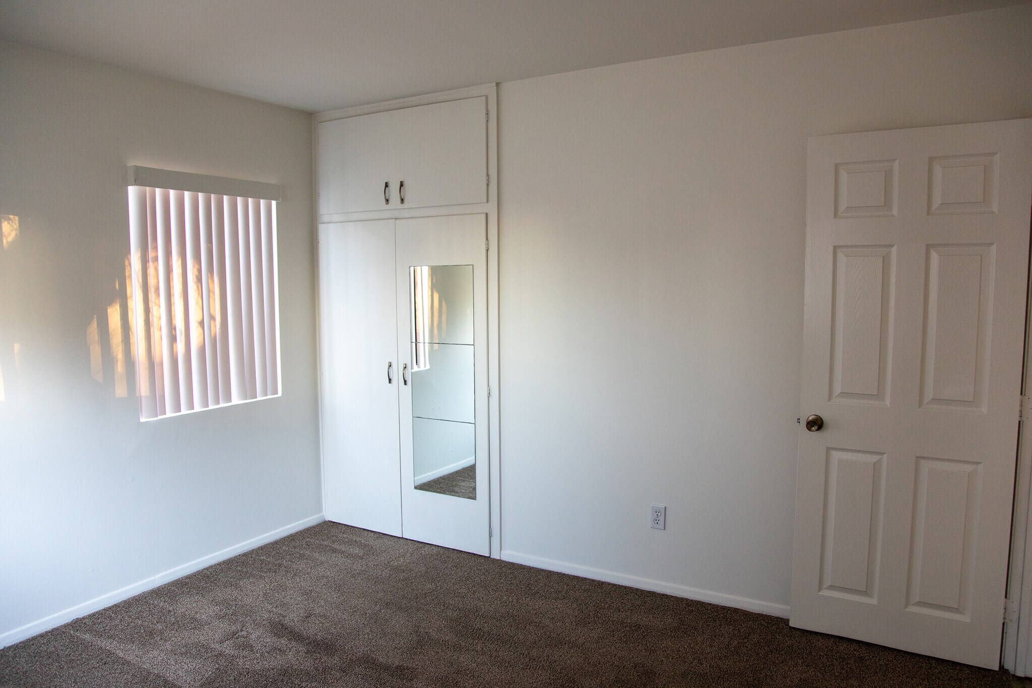 Building Photo - 3292 Karok Ave