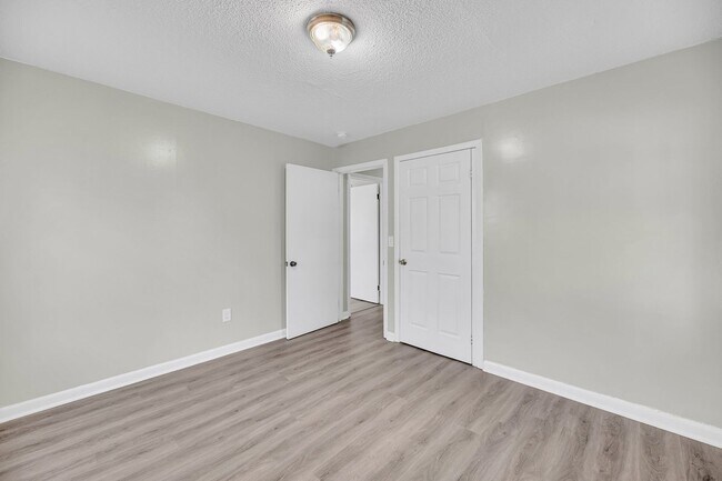 Building Photo - 2 Bedroom, 1 Bath Home in Air Habor of Wes...