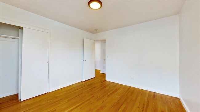 Building Photo - 37 Waring Pl