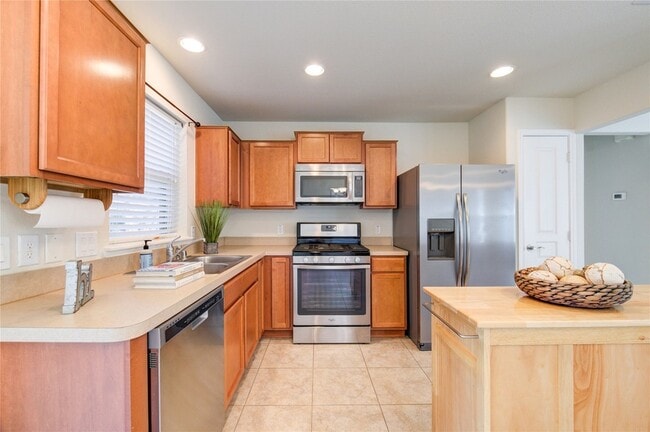 Building Photo - 2922 Coral Berry Ct