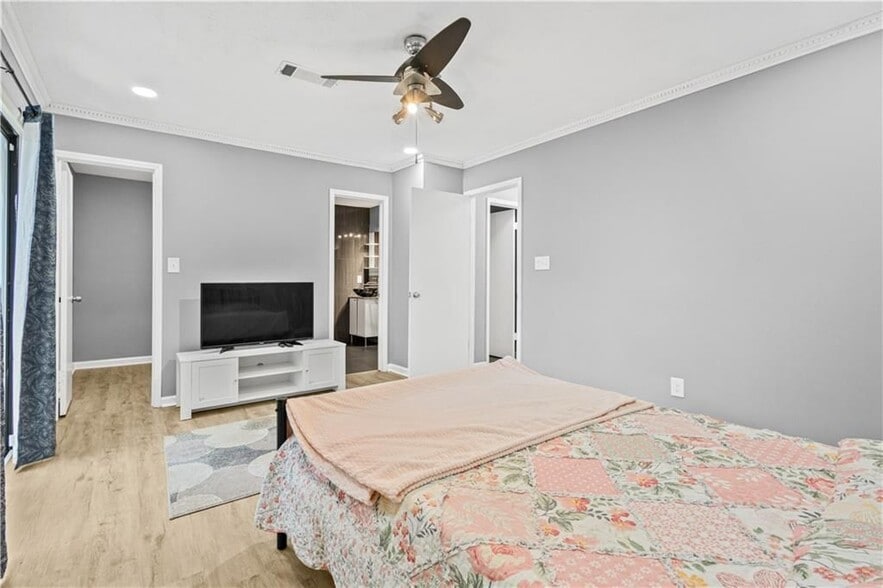 Building Photo - 1707 Cotton Patch Ln