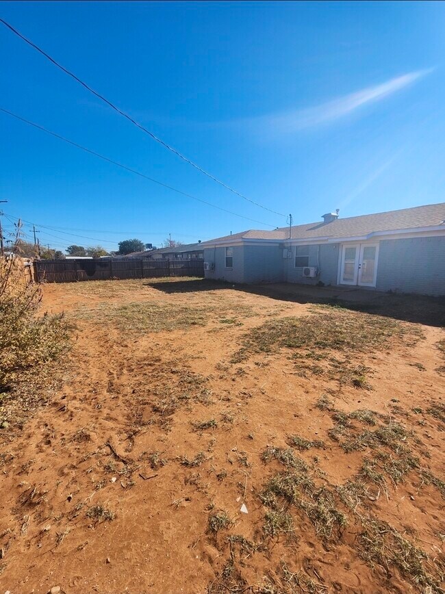 Building Photo - 4706 Bowie Dr