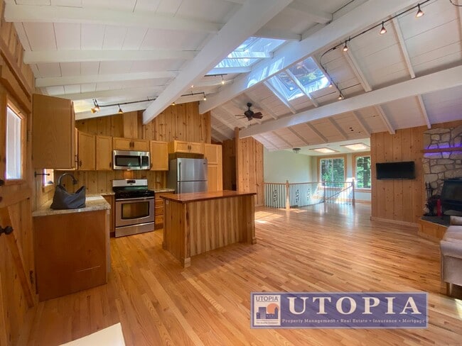 Building Photo - Gorgeous 4-bedroom, 2-bathroom Forest Lake Home with Deck, Office & Scenic Redwood Views