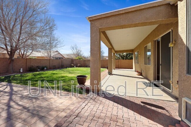 Building Photo - 4795 Edgemont Rd