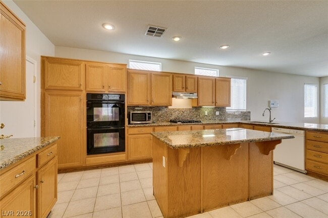 Building Photo - 2722 Woodflower Ave