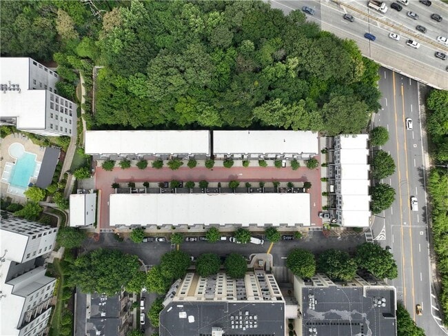 Building Photo - 728 Taylor Ct