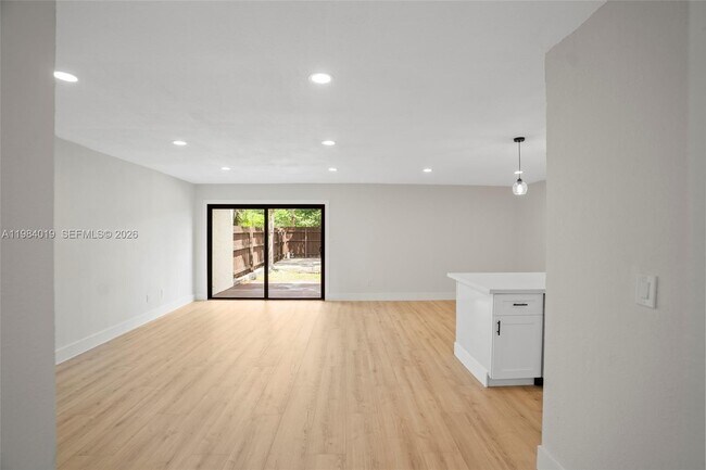 Building Photo - 28015 SW 143rd Ct