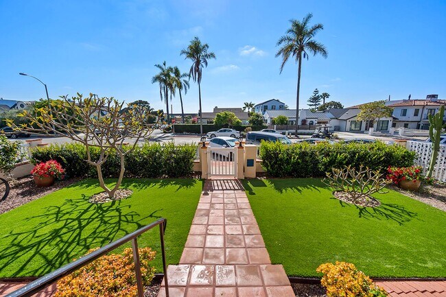 Building Photo - Ocean View La Jolla Home | 3BR + 3BA | Patio, Balcony & 2-Car Garage