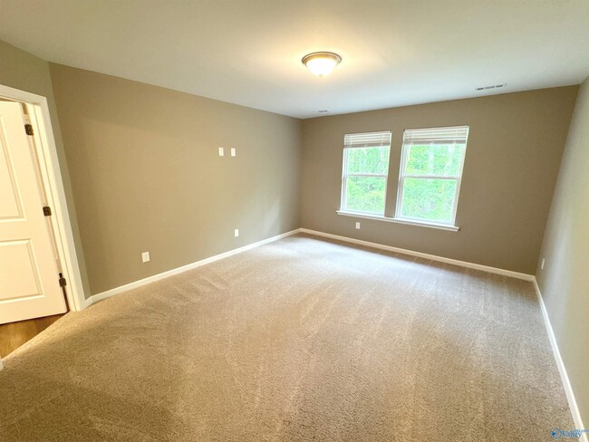 Building Photo - 228 Hibiscus Dr