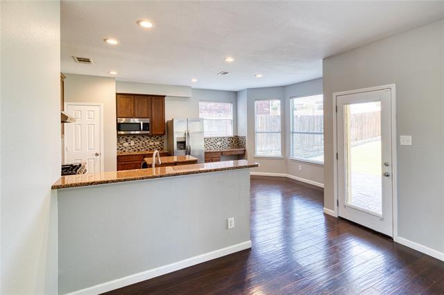 Building Photo - 9961 Delamere Dr