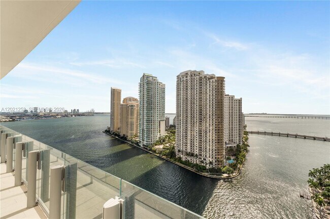 Building Photo - 300 Biscayne Blvd Way