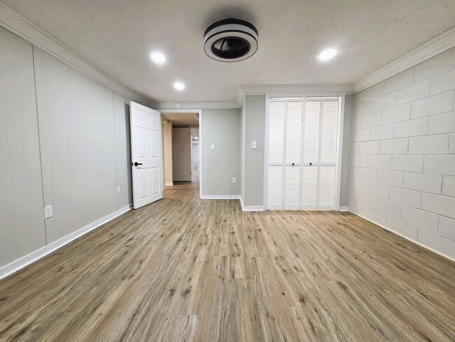 Building Photo - Remodeled ranch on large serene lot in Amelia County.