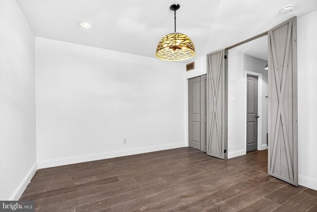 Building Photo - 2579 Memphis St