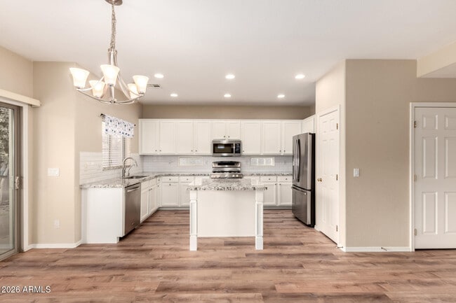 Building Photo - 18838 E Lark Dr