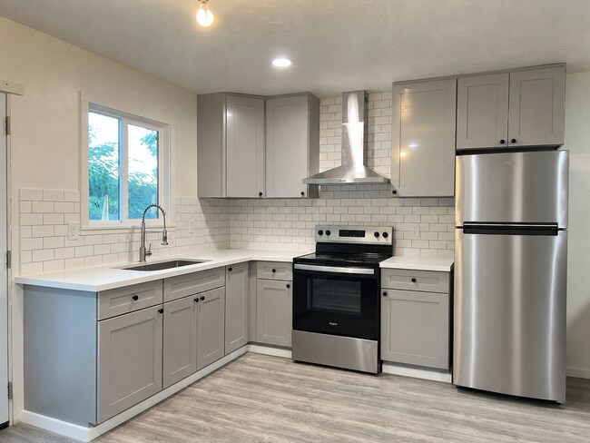Building Photo - 316 Hardister Dr