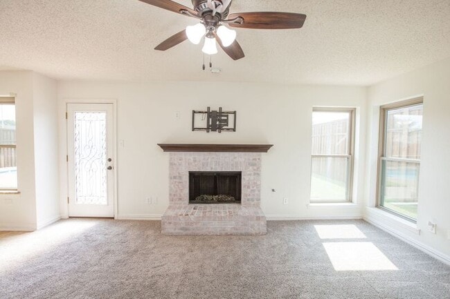 Building Photo - 8204 Tavaros Dr