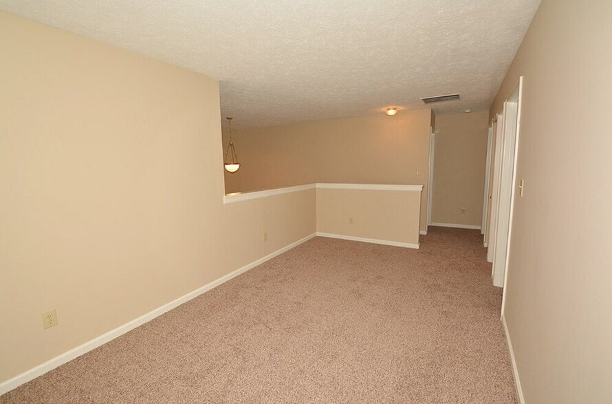 Building Photo - 14326 Worthington Blvd