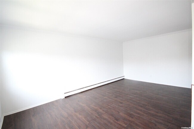 Building Photo - 80-03 165th St