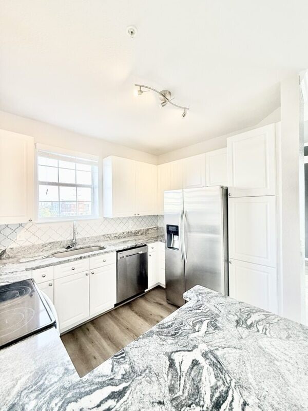 Building Photo - 4221 W Spruce St