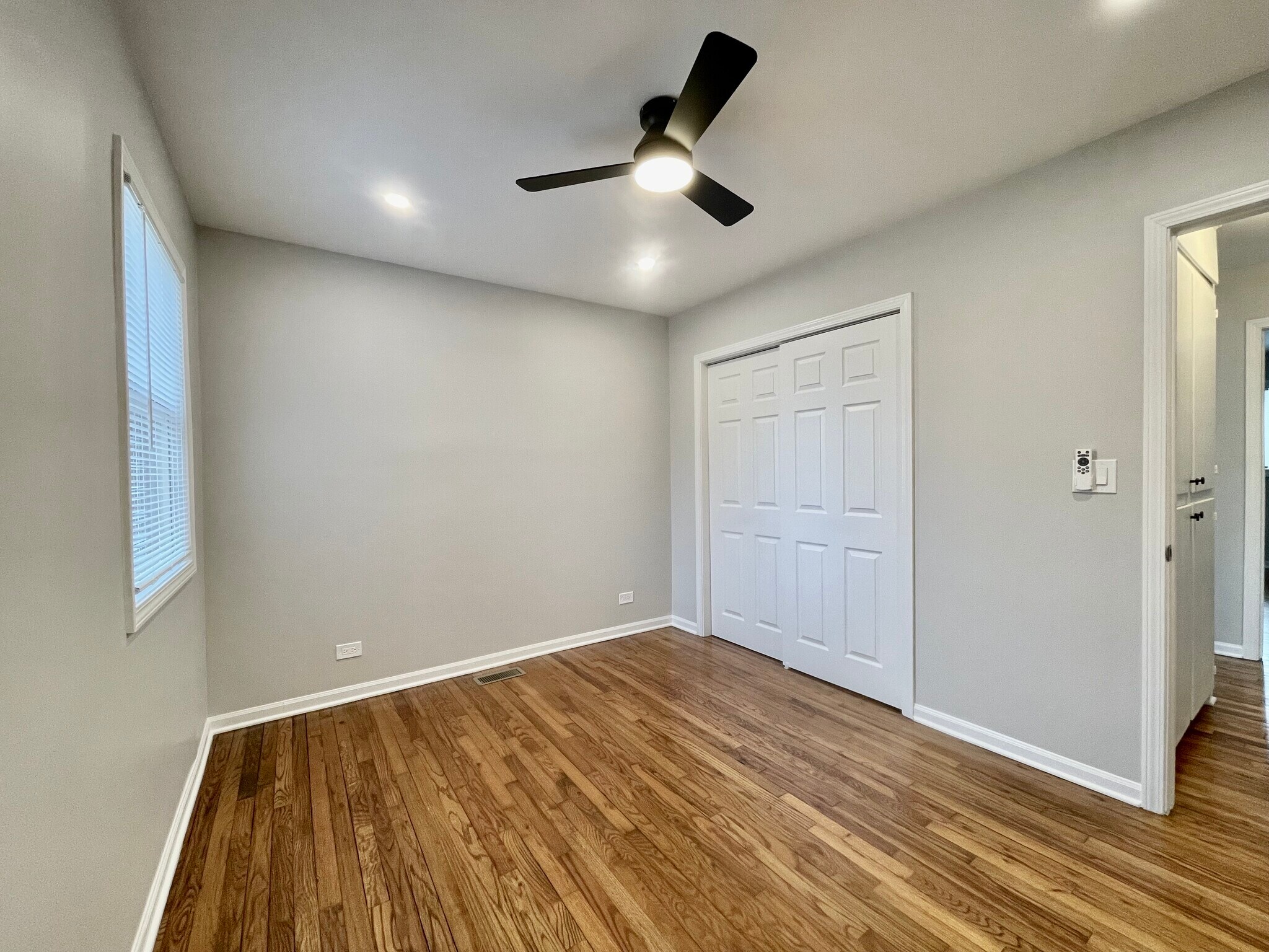 Building Photo - 15 Bradley Ln