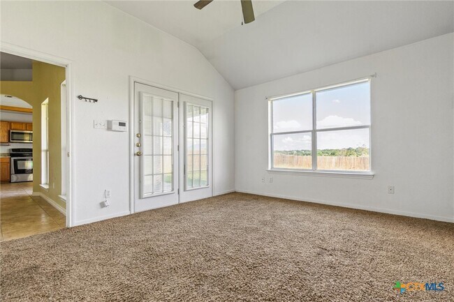 Building Photo - 3504 Saul Dr