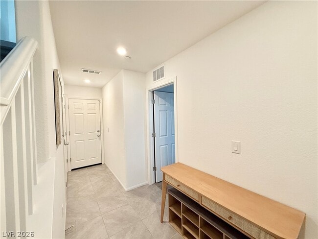 Building Photo - 5672 Beguiling Falls St