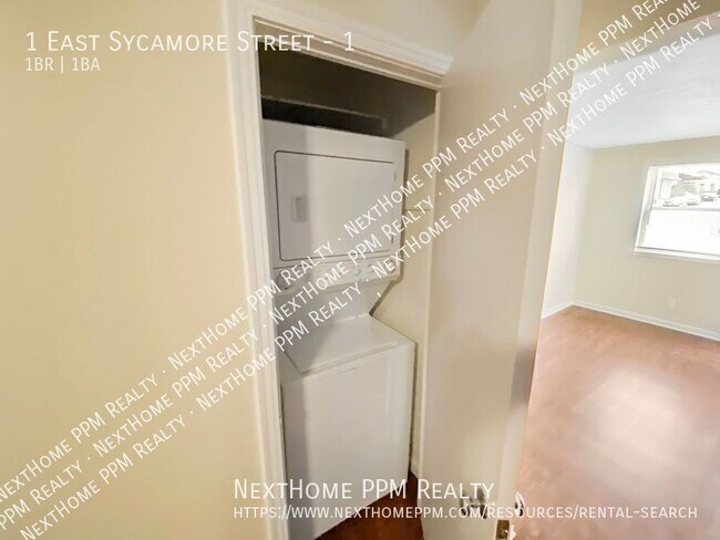 Building Photo - 1 E Sycamore St