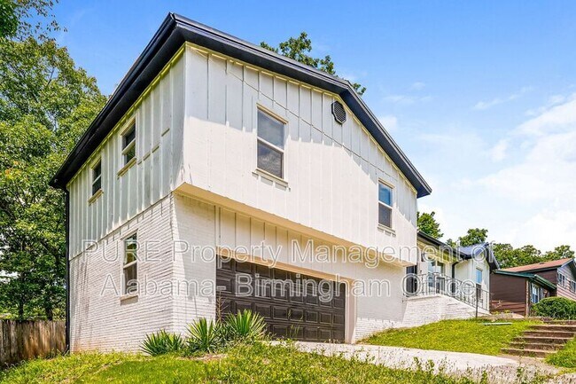 Building Photo - 1404 4th Pl NW