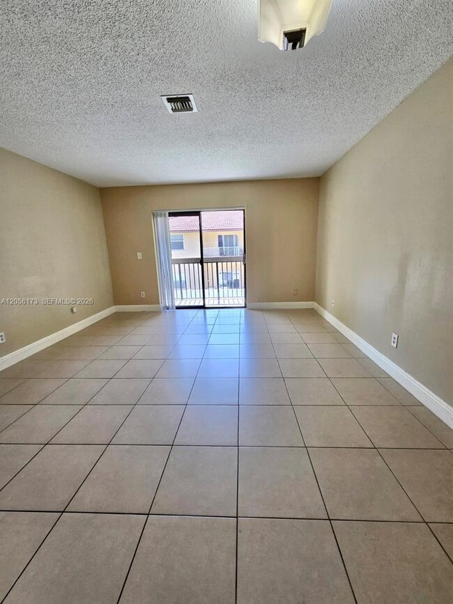 Building Photo - 3724 NW 115th Ave