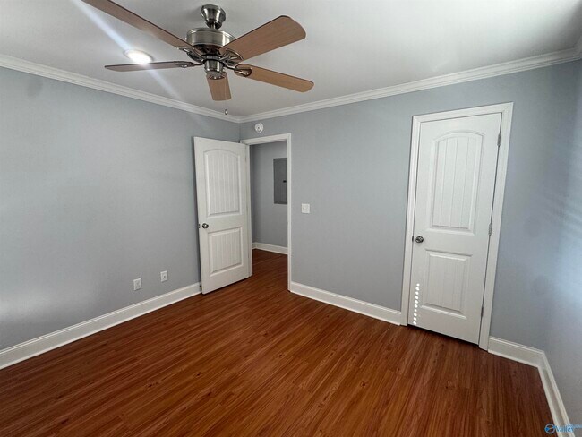 Building Photo - 186 Jones Cir