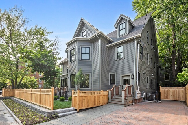 Building Photo - 43 Wendell St