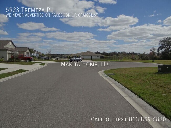 Building Photo - 5923 Tremeza Pl