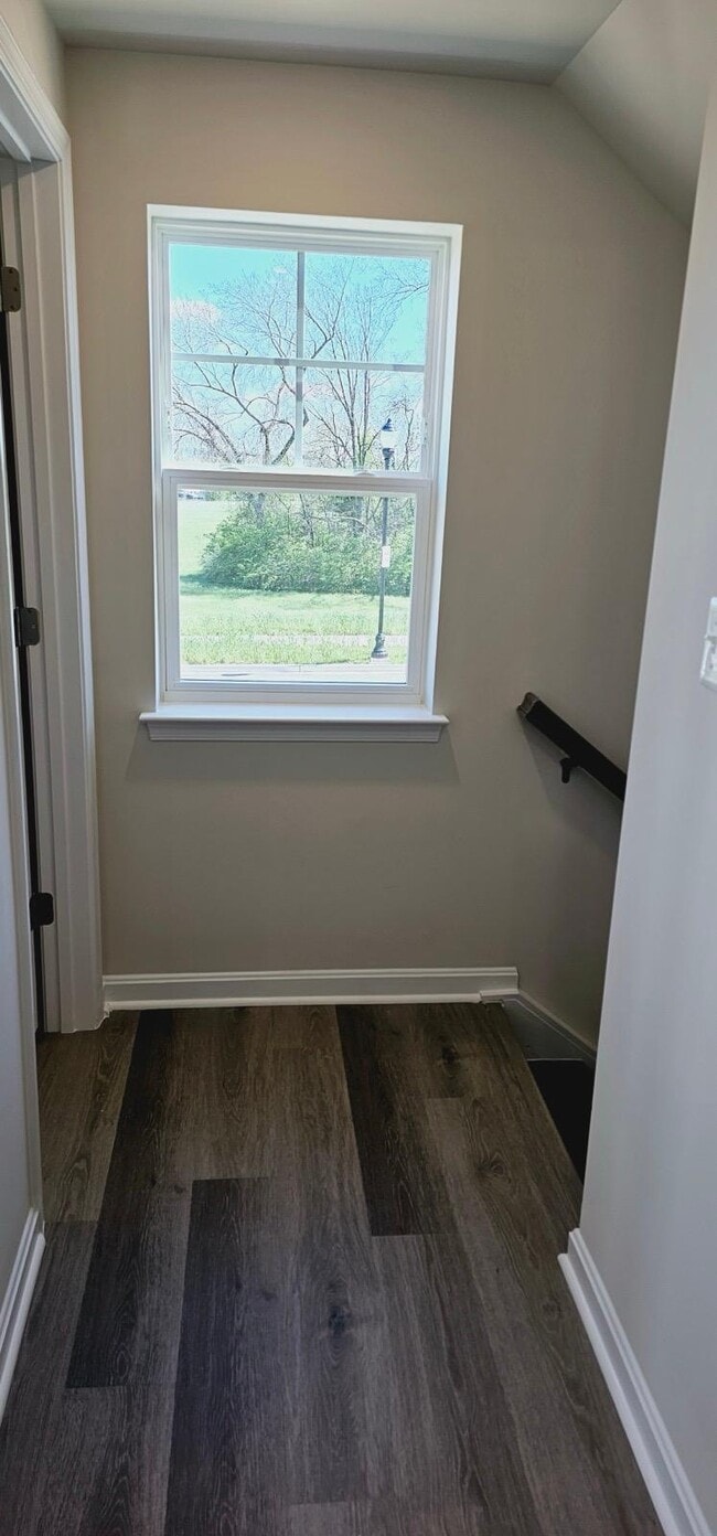 Building Photo - 2550 Hopton Ln