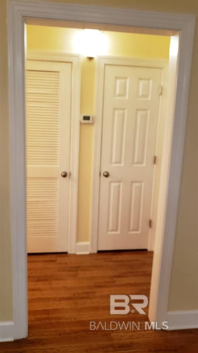 Building Photo - 450 Park Ave